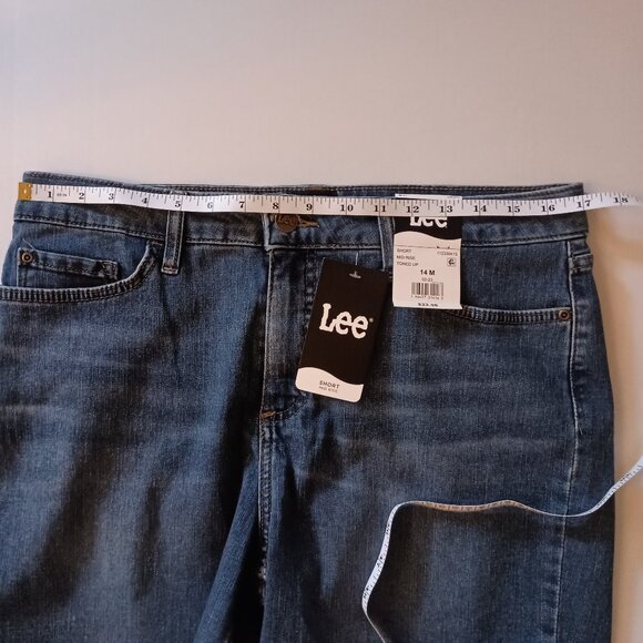 Lee Denim Mid Rise Shorts Women’s Size 14 NWT - Picture 8 of 12